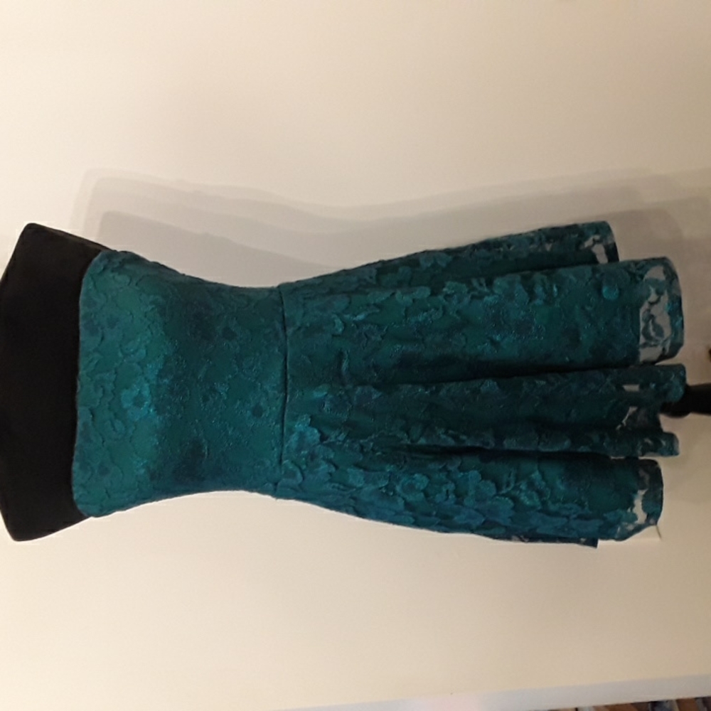 Green lacy strapless dress by Love Reign size large